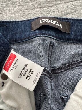 Express Jeans